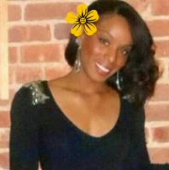 Guess Sweater Dress - Picture 6 of 6